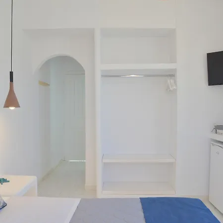 Dioni Lux Guest house Pachaina