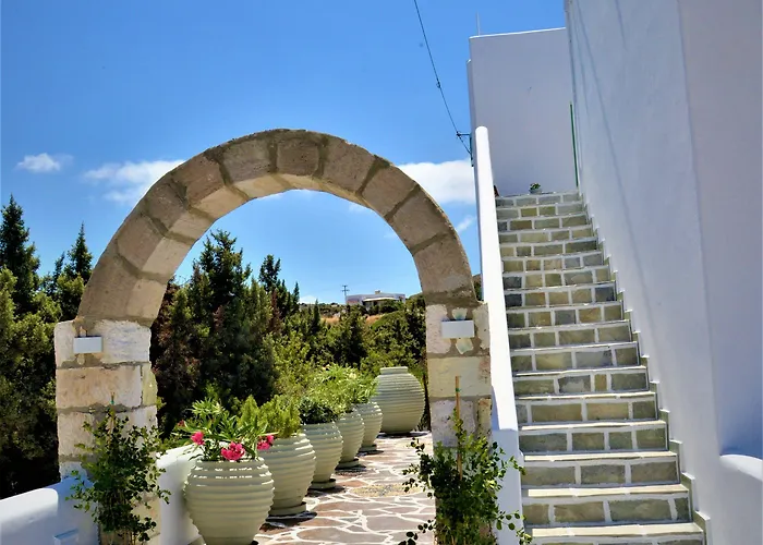 Dioni Lux Pensionat 3*